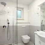 아파트 Apartmaji S Pogledom Na Morje Zm -sea View Zm