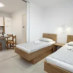 아파트 Apartmaji S Pogledom Na Morje Zm -sea View Zm 포르토로즈