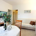 Apartmaji S Pogledom Na Morje Zm -sea View Zm *