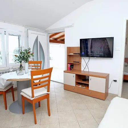 Apartmaji S Pogledom Na Morje Zm -sea View Zm