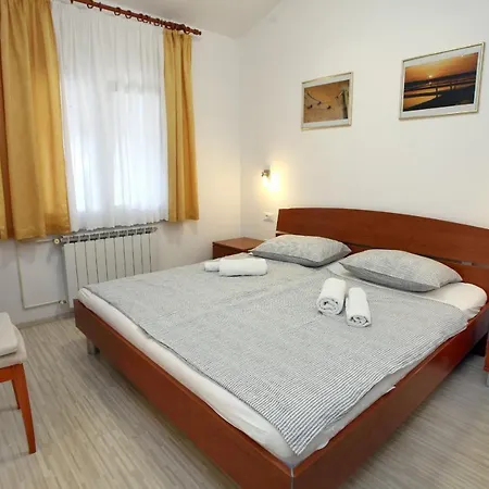 Apartmaji S Pogledom Na Morje Zm -sea View Zm Апартаменты