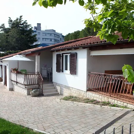 Apartmaji S Pogledom Na Morje Zm -sea View Zm *