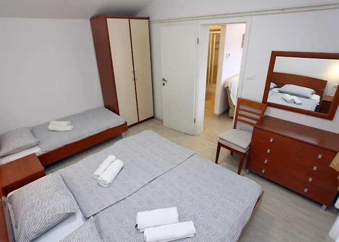 Apartmaji S Pogledom Na Morje Zm -sea View Zm Apartamento