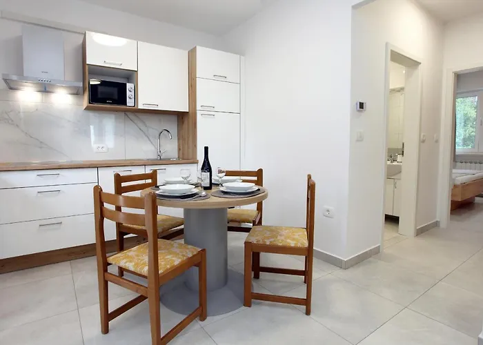 Apartmaji S Pogledom Na Morje Zm -sea View Zm *