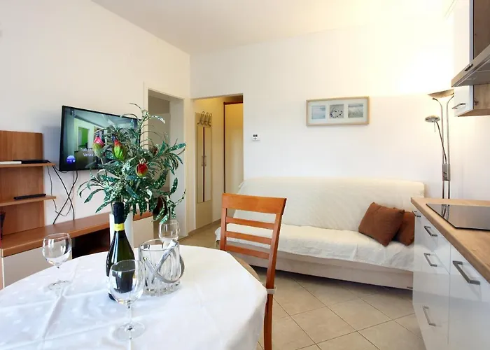 Apartmaji S Pogledom Na Morje Zm -sea View Zm *