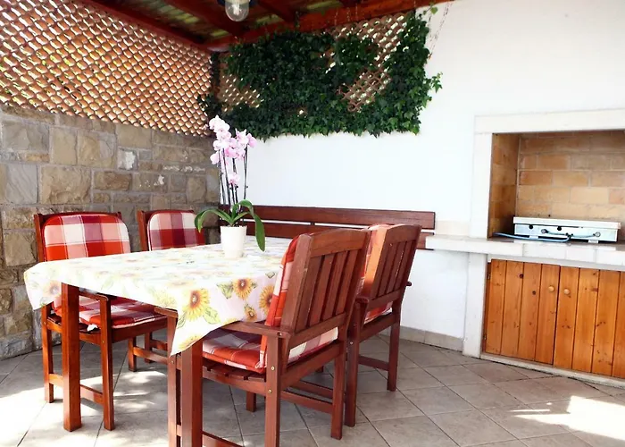 Apartmaji S Pogledom Na Morje Zm -sea View Zm Apartamento *